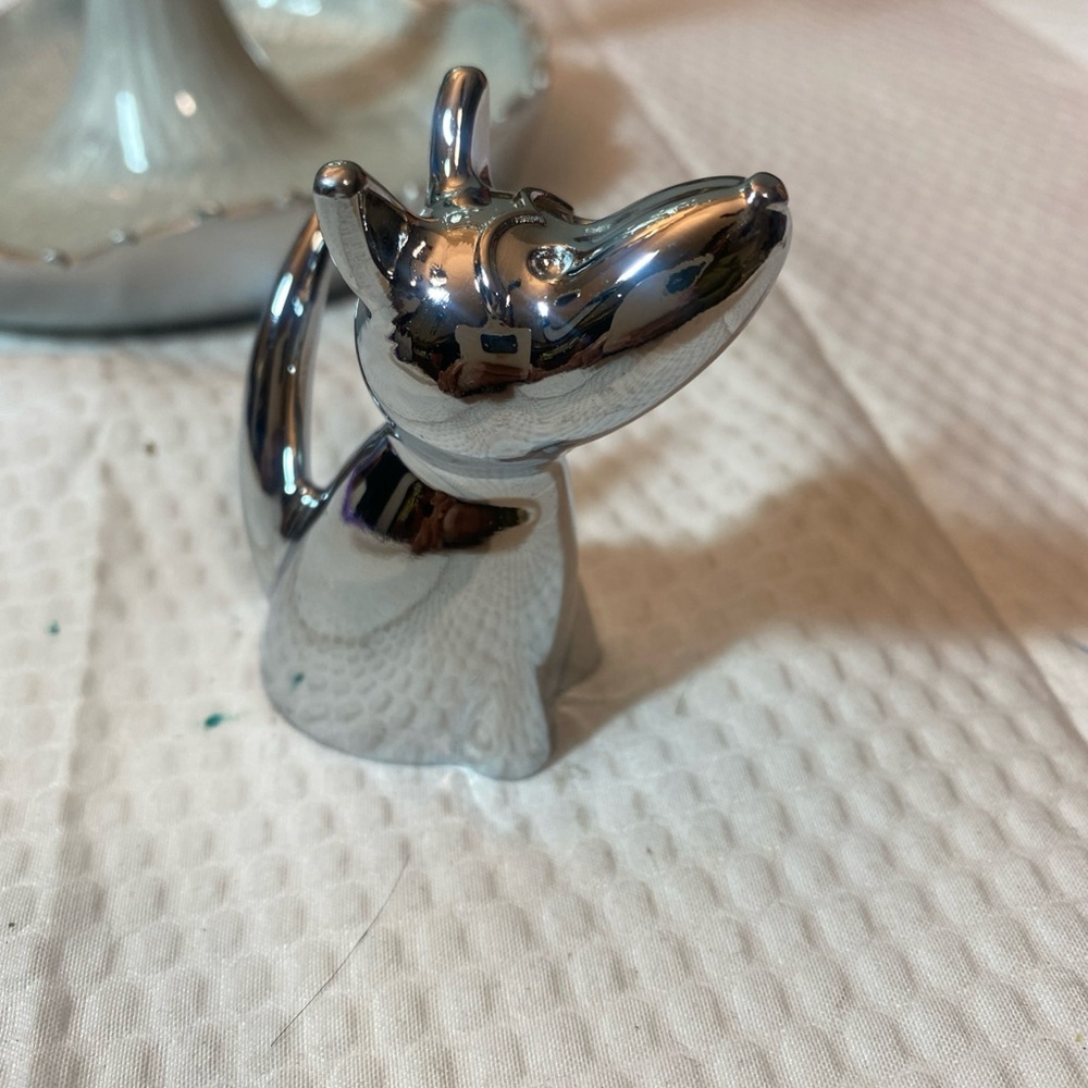 Umbra Zoola Dog Ring Holder